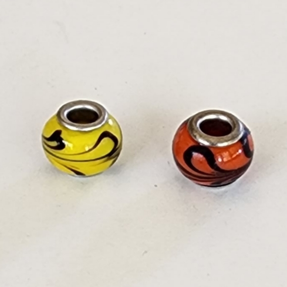 📿 Yellow & Orange Lampwork Glass Beads - Picture 4 of 6
